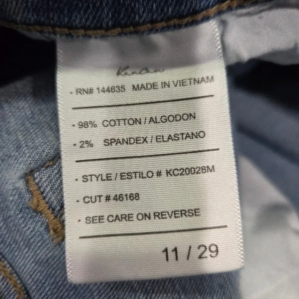 KanCan Breanne Essentials Jeans Women's 11/29 High Rise Straight Leg Raw Hem
